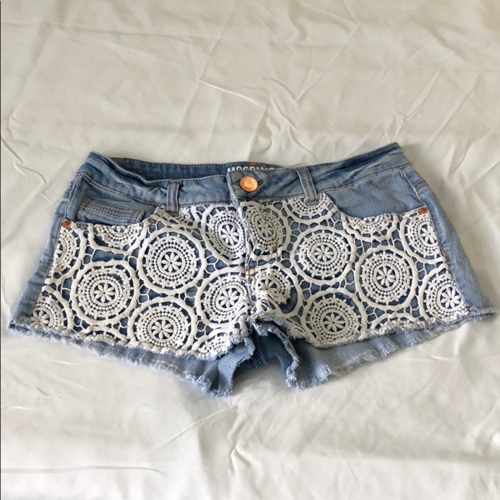 Jean shorts with lace pattern size 7 (runs small)